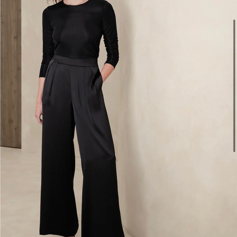 Banana Republic Wide leg satin pants in black